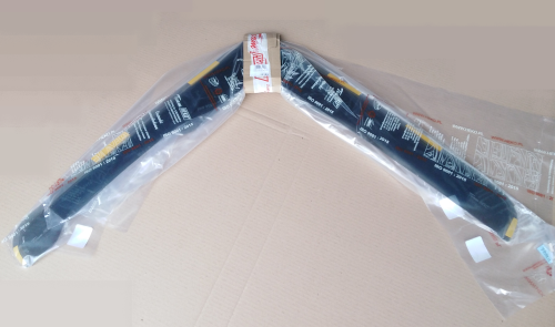 Owiewki-na-szyby-boczne-Renault-Gama-T-G