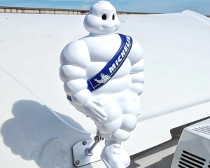 Maskotka, Figurka Ludzik Michelin duża 40cm