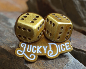 Przypinka metalowa Lucky Dice