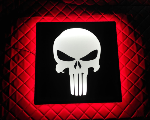 Tablica nad łóżko do ciężarówki 50x50 12,24 V "Punisher"