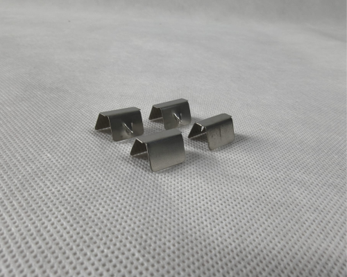 Blaszki-montażowe-owiewek-szyb-bocznych