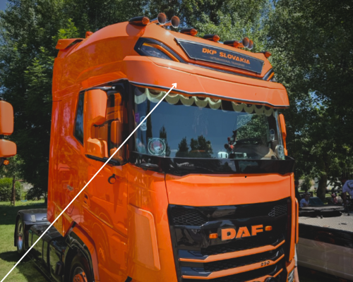 Osłona przeciwsłoneczna (37 cm) DAF XG+ (wraz z zestaw montażowym)