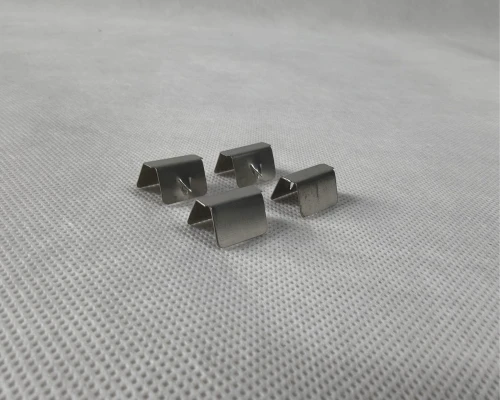 Blaszki-montażowe-owiewek-szyb-bocznych