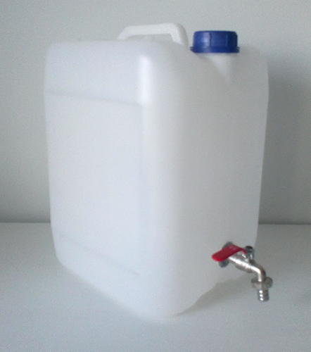 Kanister-na-wode-z-kranikiem-20l